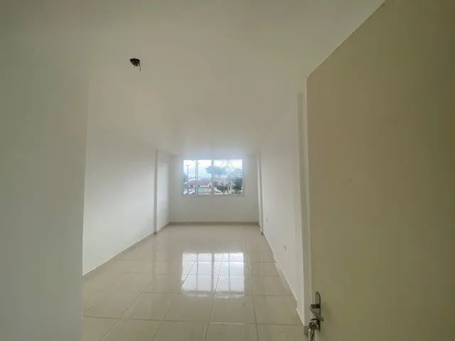 Excelente Sala Comercial em Pinhais - Foto 2