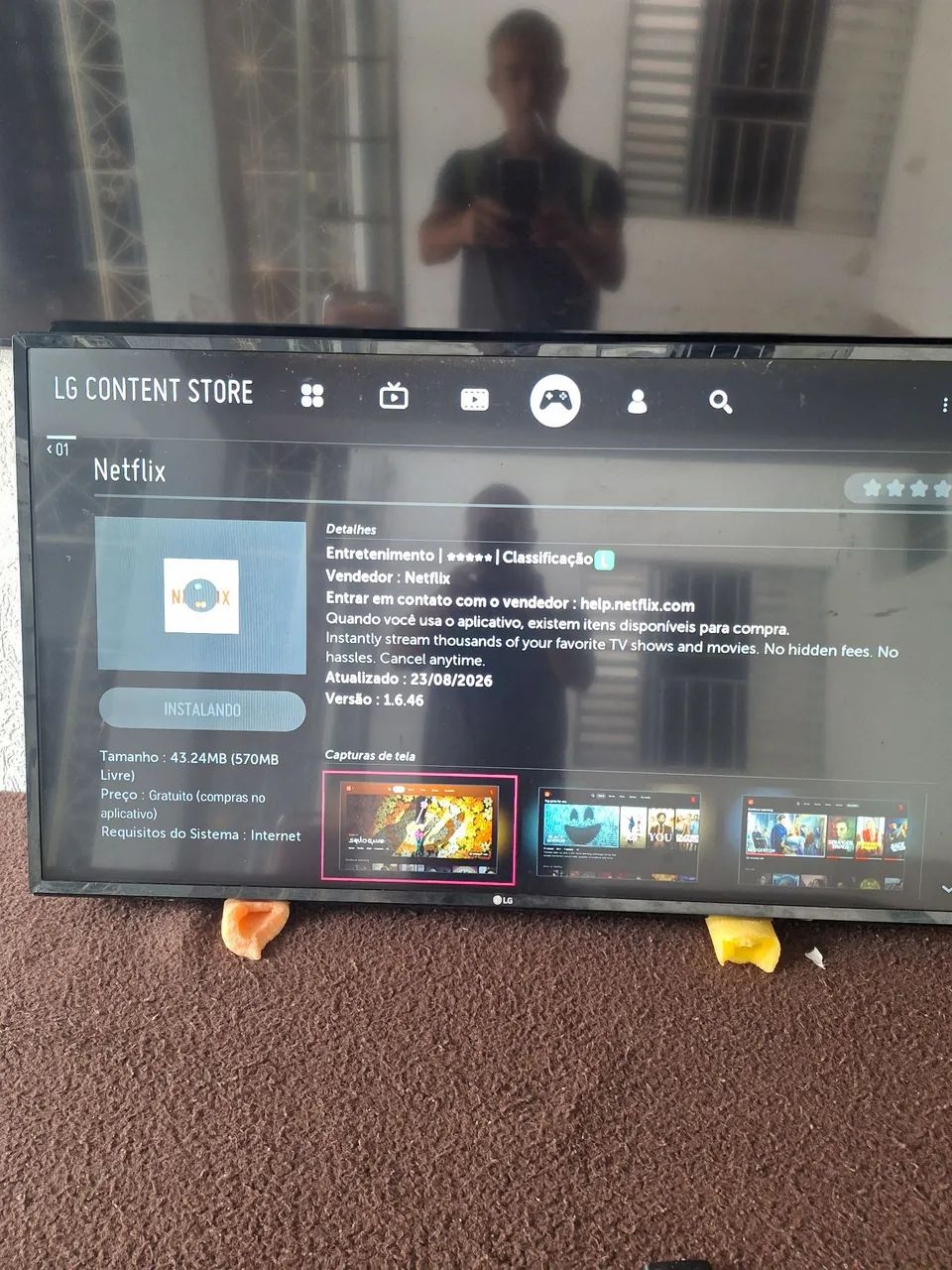TV SMART LG WEB OS 43  POLEGADAS FUNCIONANDO PERFEITAMENTE SEM OS PES ACEITO CARTÃO  - Foto 2