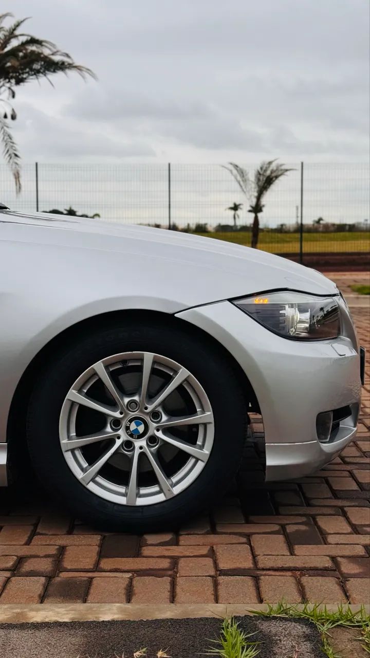BMW 320I A 2010 - Foto 3