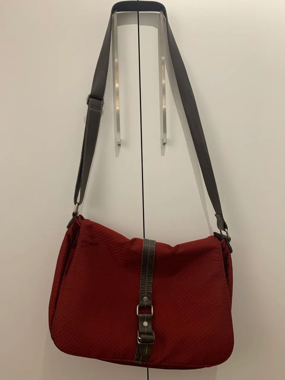 Bolsa vermelha carteiro uncke k
