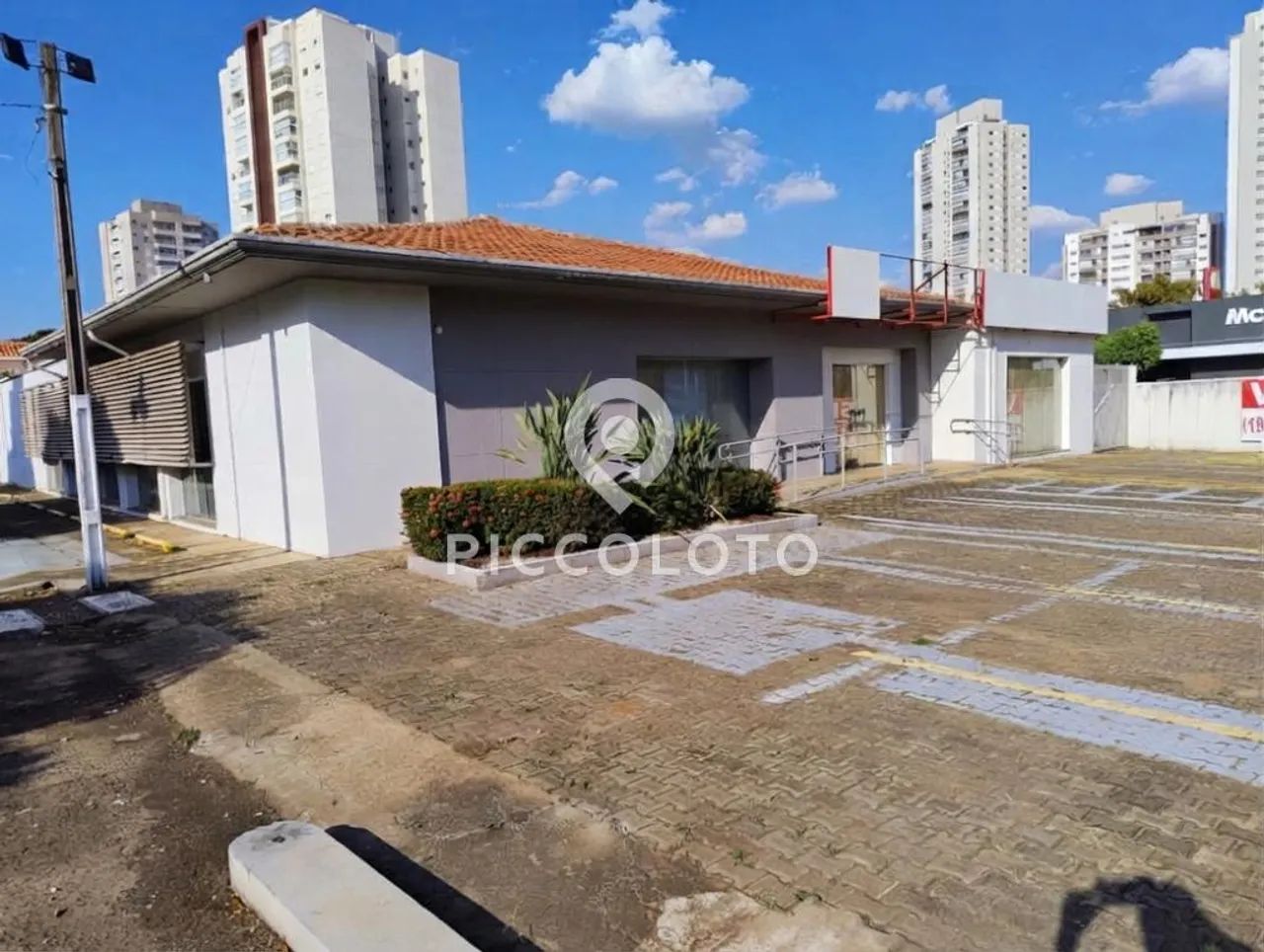 Casa para alugar em Campinas, Jardim Brasil, com 4 quartos, com 541 m² - Foto 2