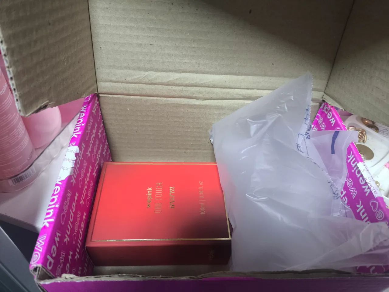 Perfume One Touch warm Wepink novo  - Foto 2