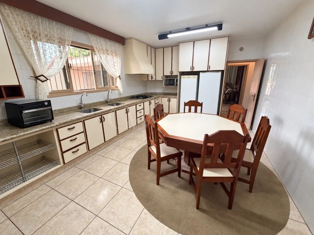 Casa plana com 3 suítes no Iririú - Foto 3