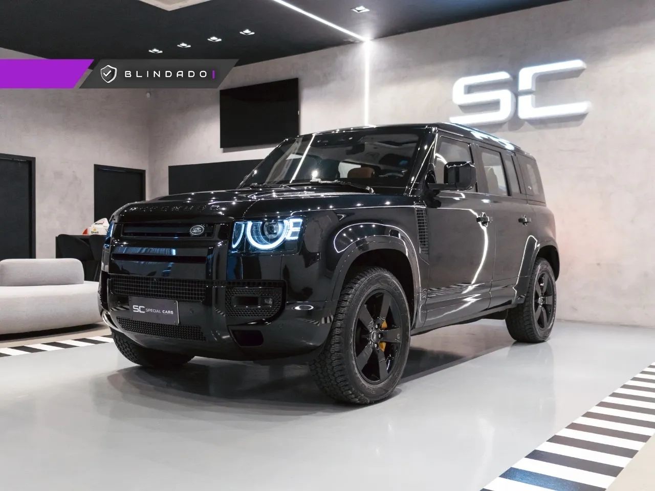 Land Rover Defender 110 D300 HSE Mhev DIE AUT 2024