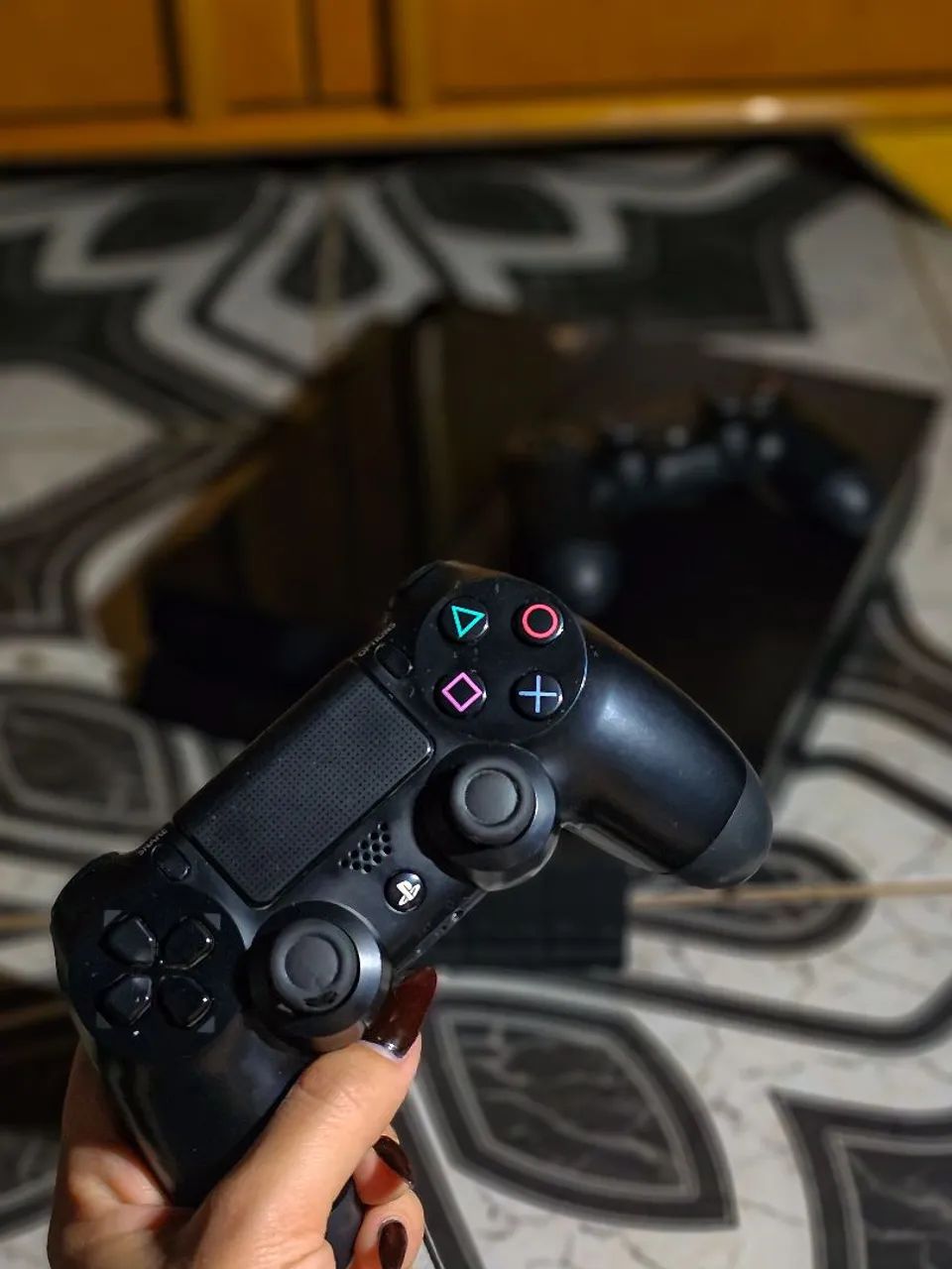 PS4 SSD COM 2 CONTROLES - Foto 2