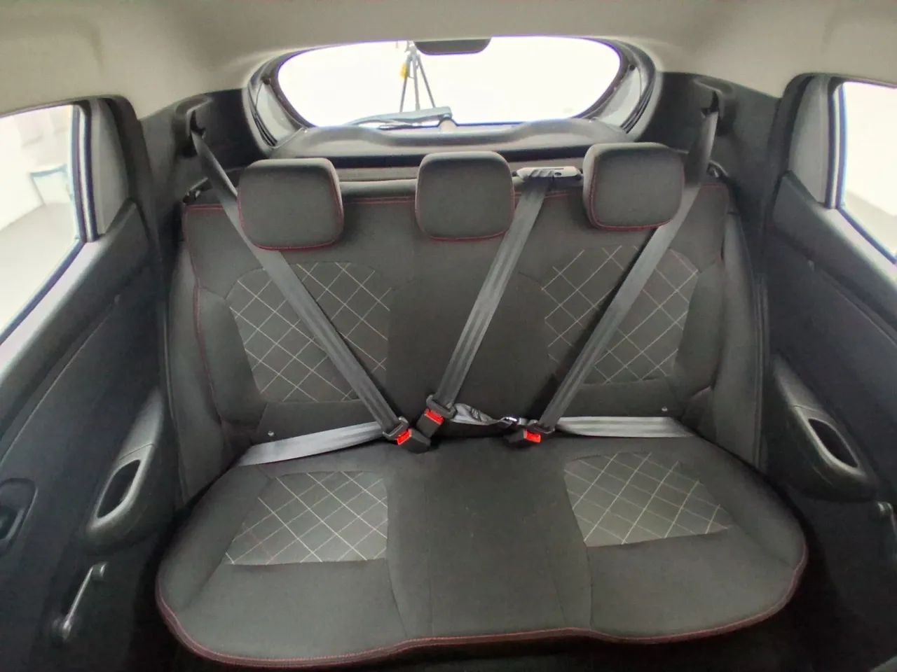 Renault Kwid 1.0 Zen, foto 18 de 18