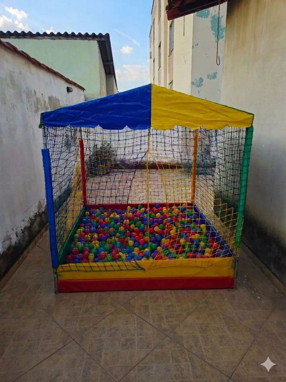 Cama elástica 3,05m e Piscina de bolinhas 2x2 metros - Foto 2
