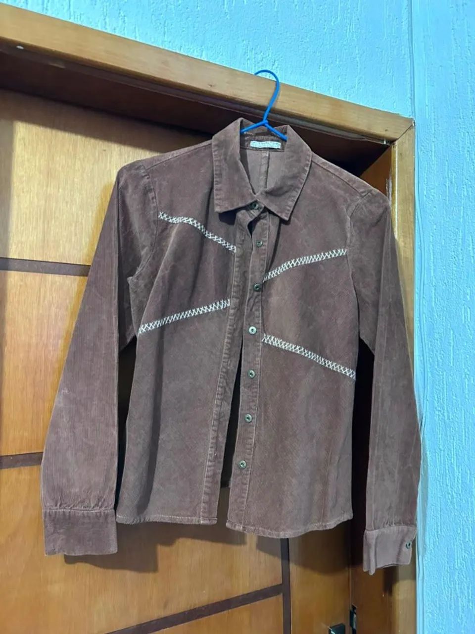 Camisa marrom 
