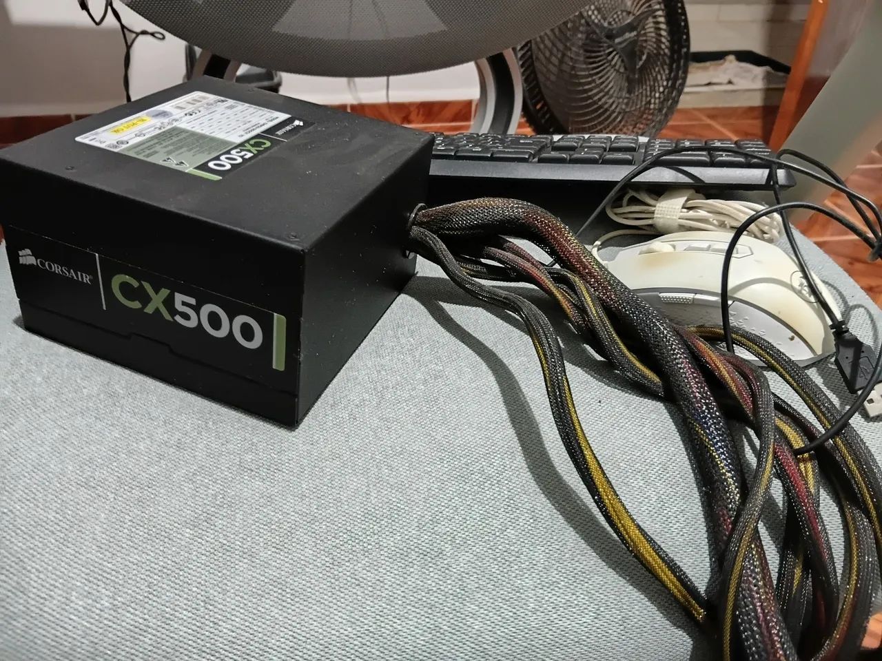 Fonte Corser ECX 500W,Mause Redragom e Teclado. 