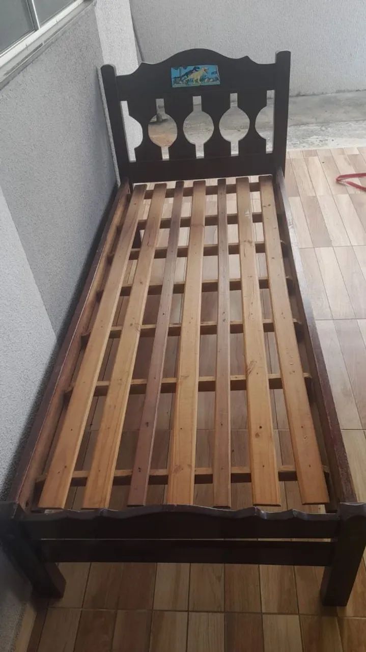Cama de solteiro em madeira maciça - Foto 2