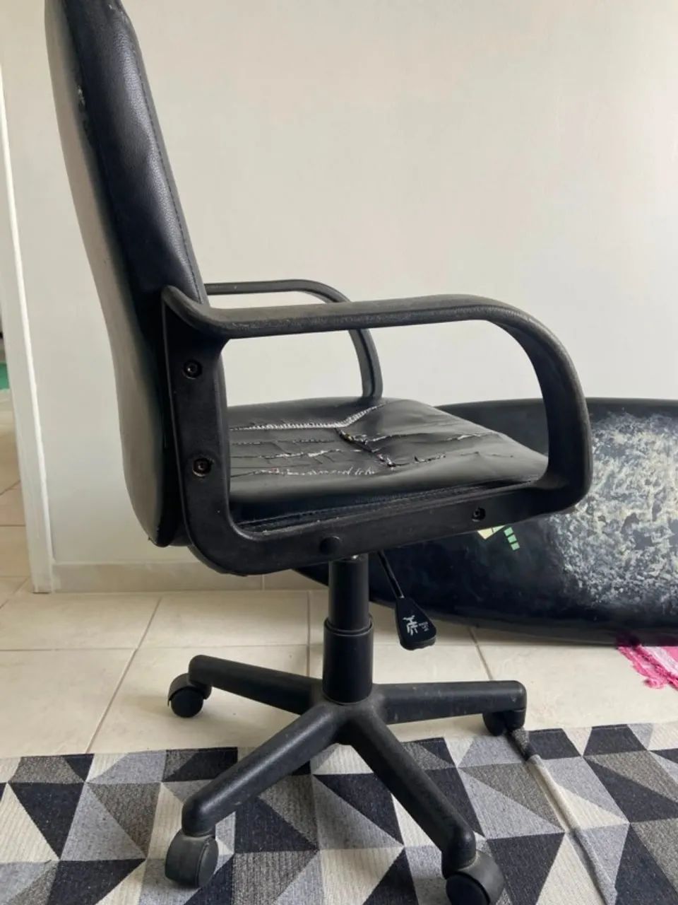 Cadeira de escritório giratória - Foto 2