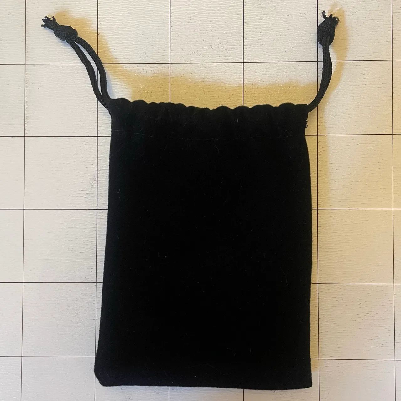 Conjunto 14 dados pretos RPG + bag de brinde - Foto 4