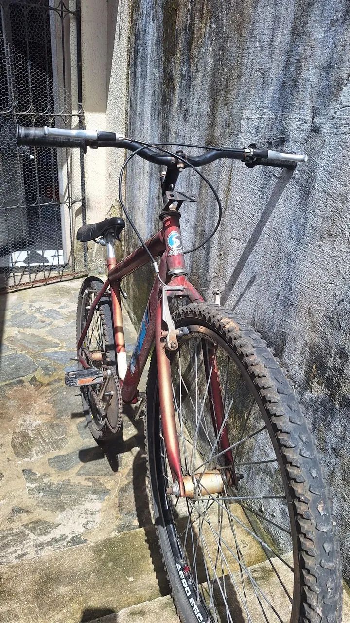 bicicleta aro 26 vermelha 