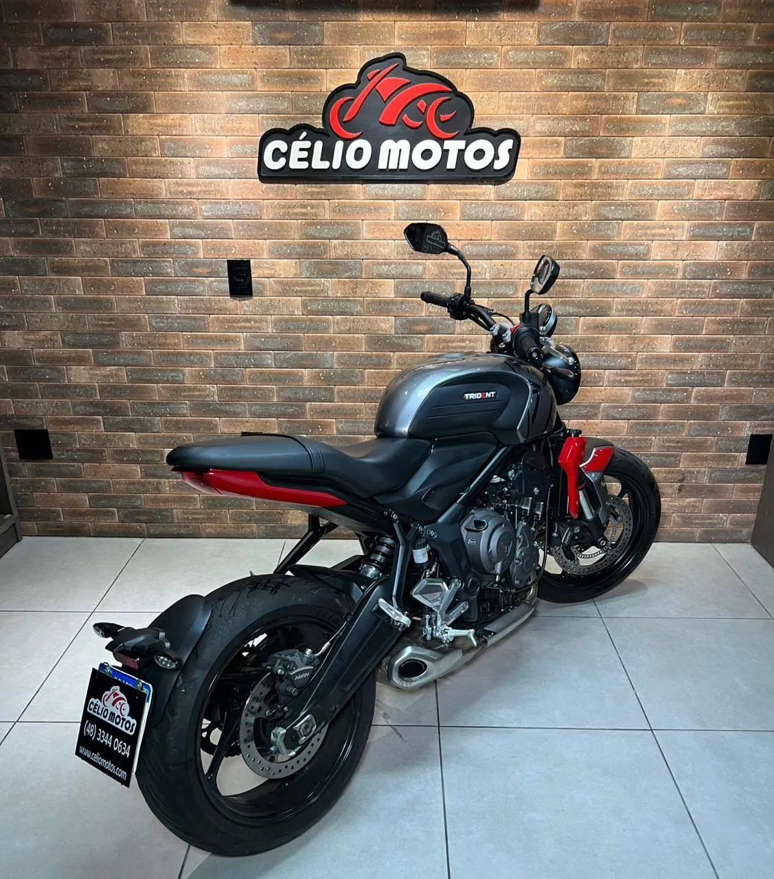 TRIUMPH TRIDENT 660 2024 - Foto 3