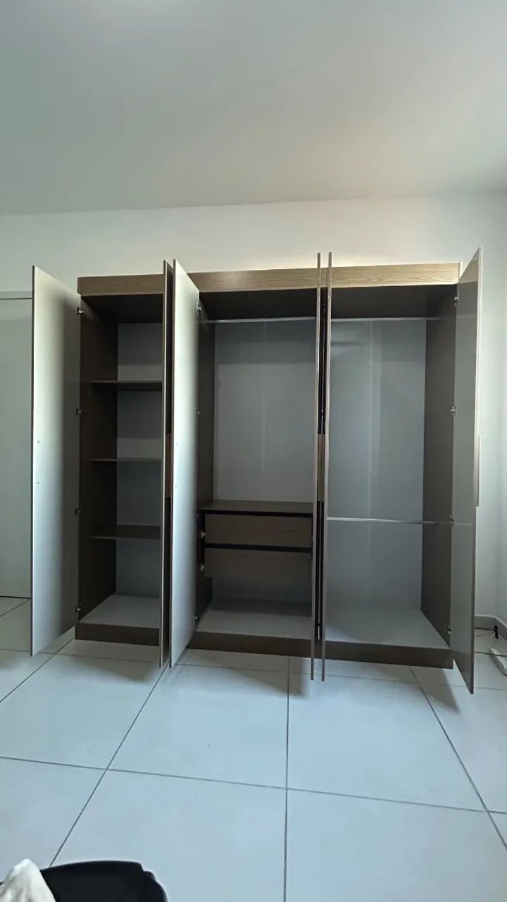 Guarda-roupa 6 portas (seminovo) - Foto 4
