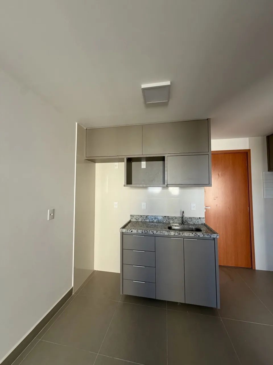 ALUGA-SE APARTAMENTO DE 1 QUARTO - CONDOMÍNIO SPLENDIDO - Foto 3