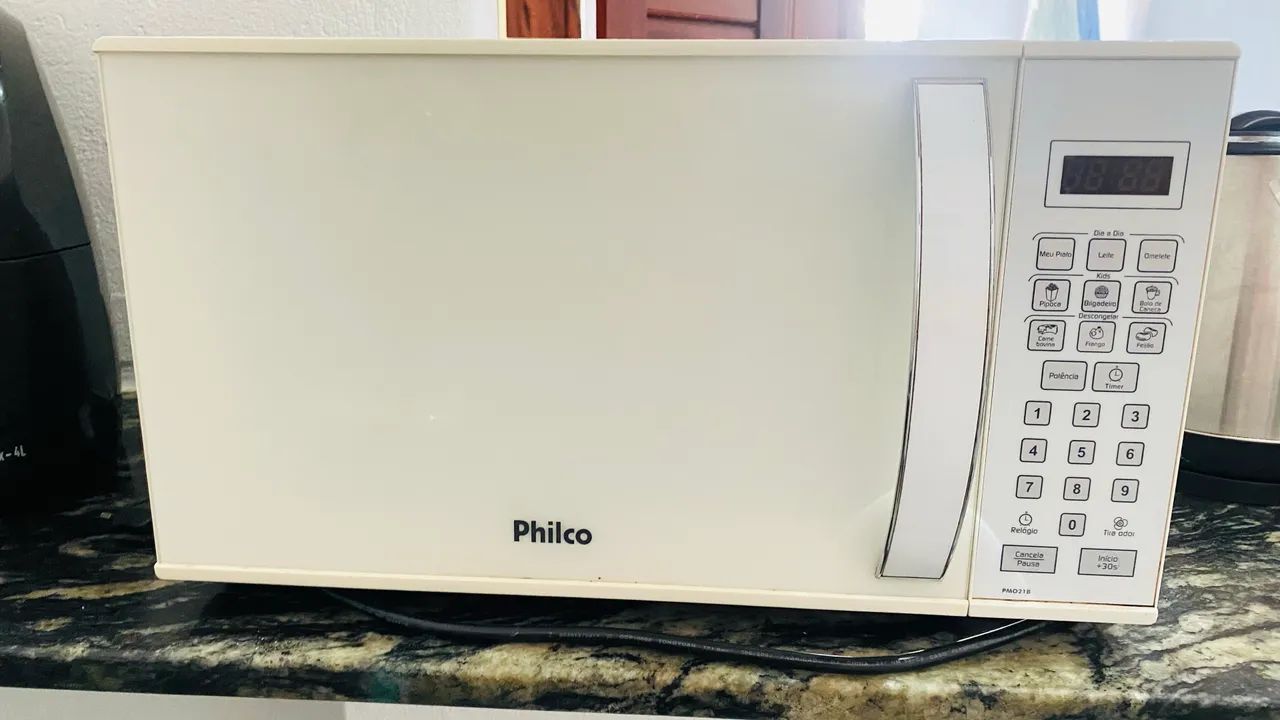 ? Micro-ondas Philco 21L ? R$ 250