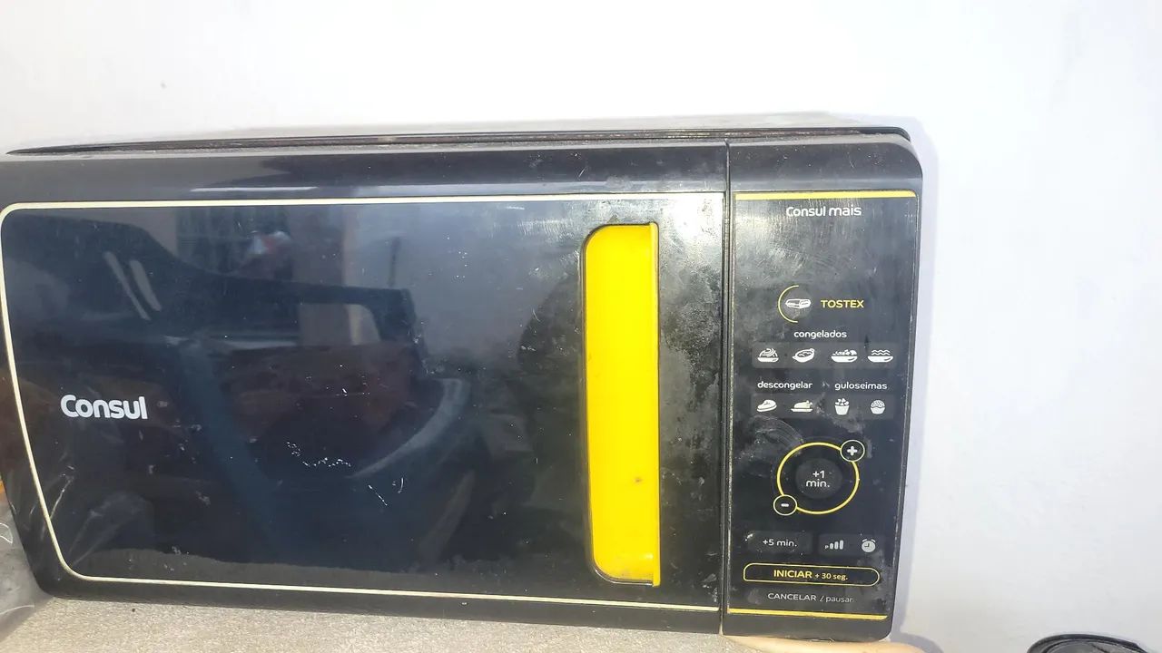 Micro-ondas  Peq. Defeito !