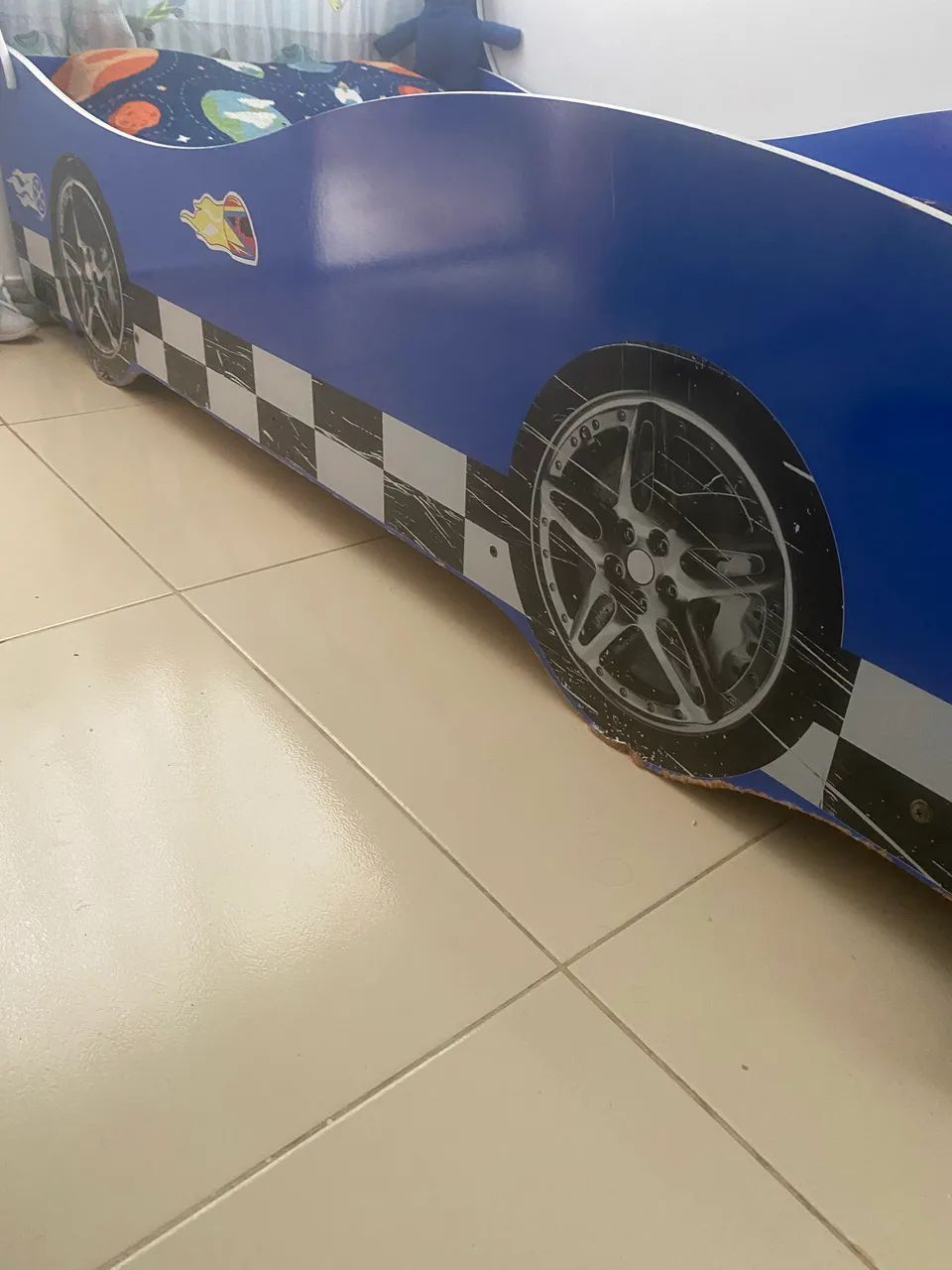 Cama de solteiro dos carros 