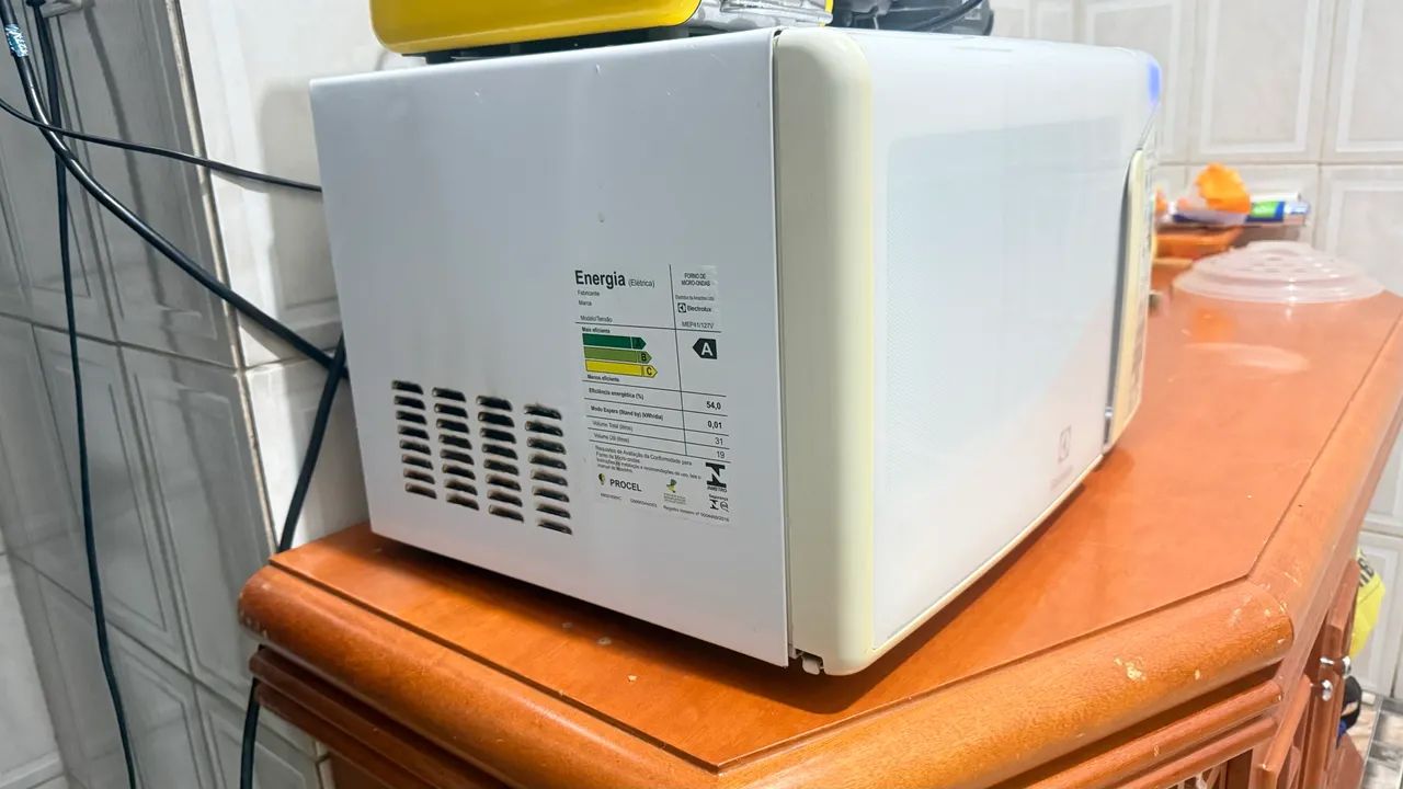 Vende-se microondas Electrolux  - Foto 3