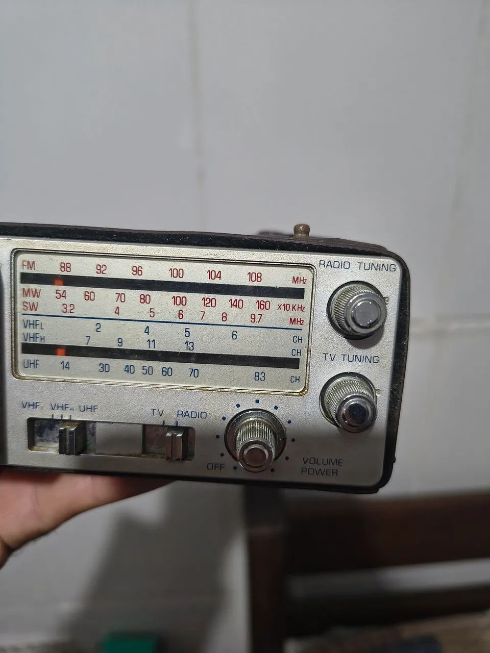 Rádio e TV Vintage Brooksonic  - Foto 4