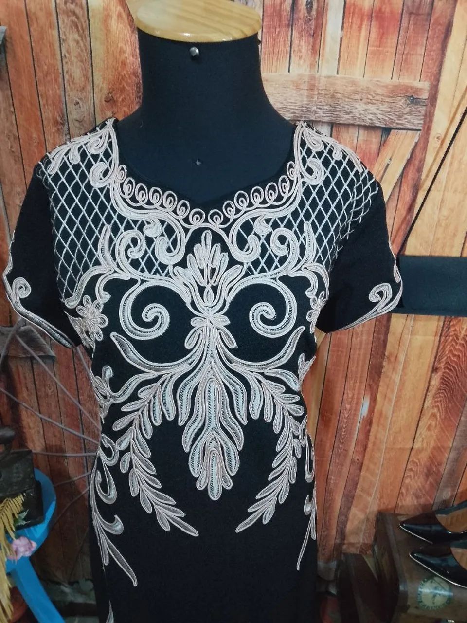 Lindo vestido com elastano GG - Foto 4