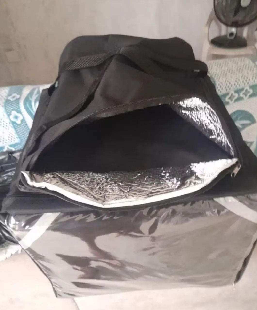 Bolsa/bag térmica de 45L com isopor para fazer delivery  - Foto 2