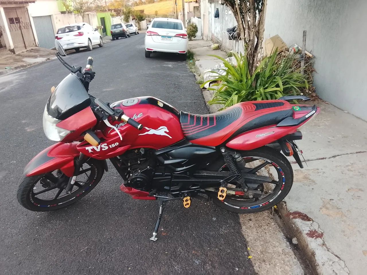 Vende-se Apache 150 