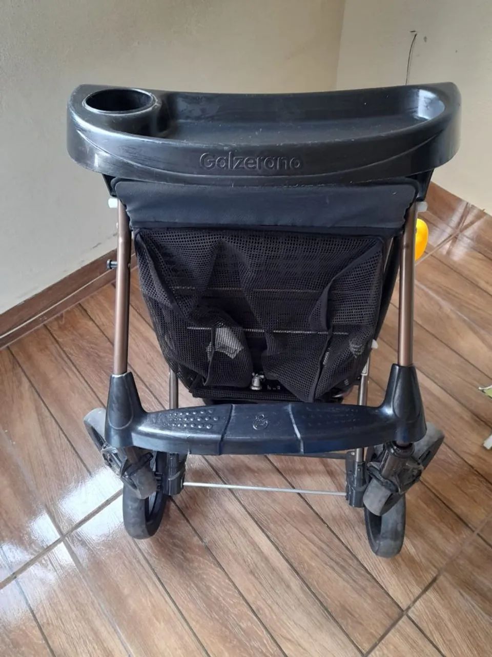 Vende-se carrinho De Bebê, 4 mesês de uso. - Foto 3