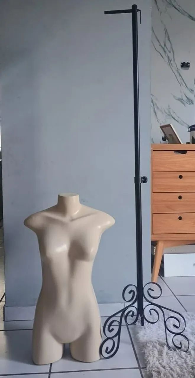 MANEQUIM PEDESTAL