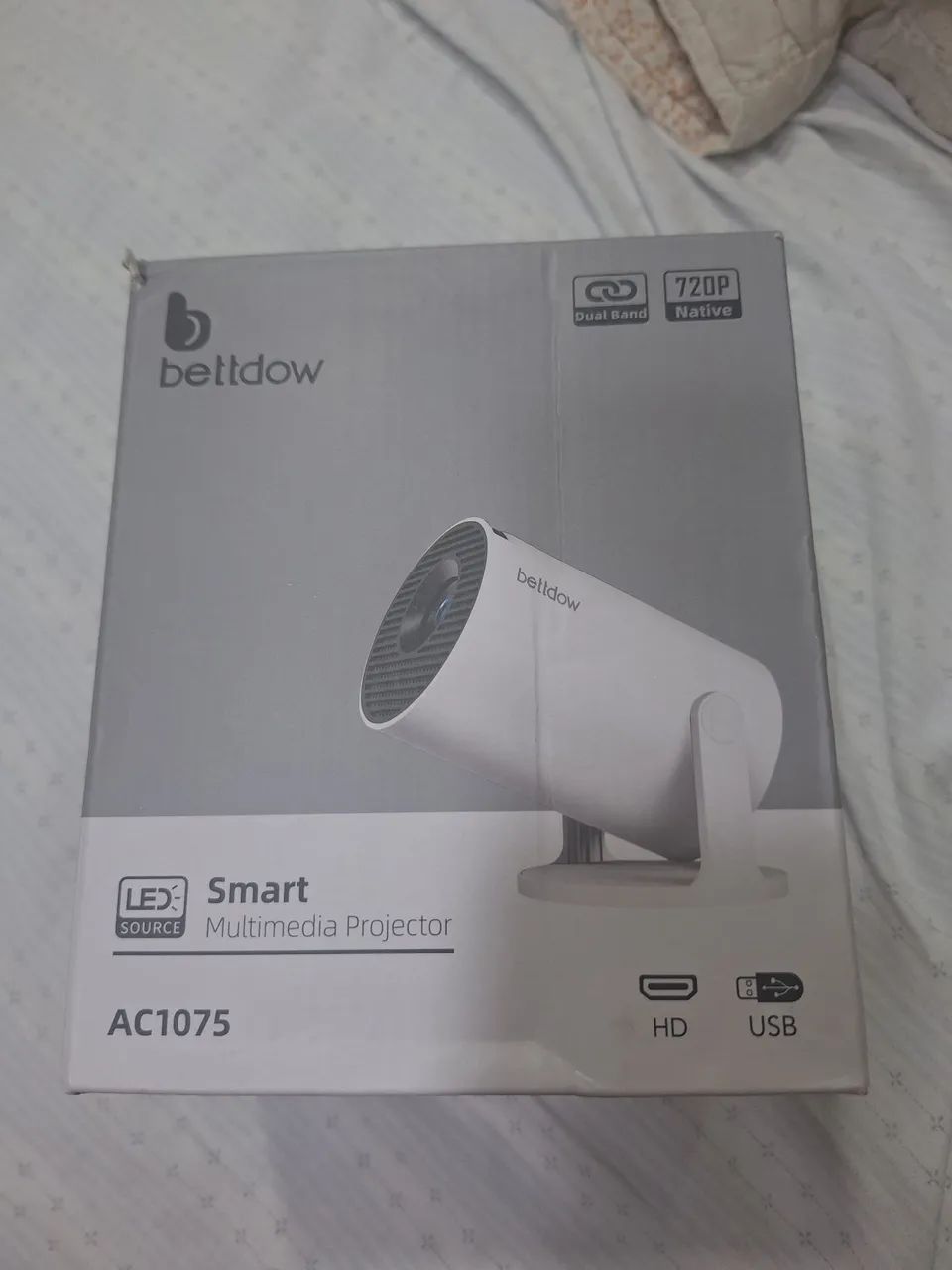 Projetor de vídeo hy300 marca bettdow.  - Foto 4