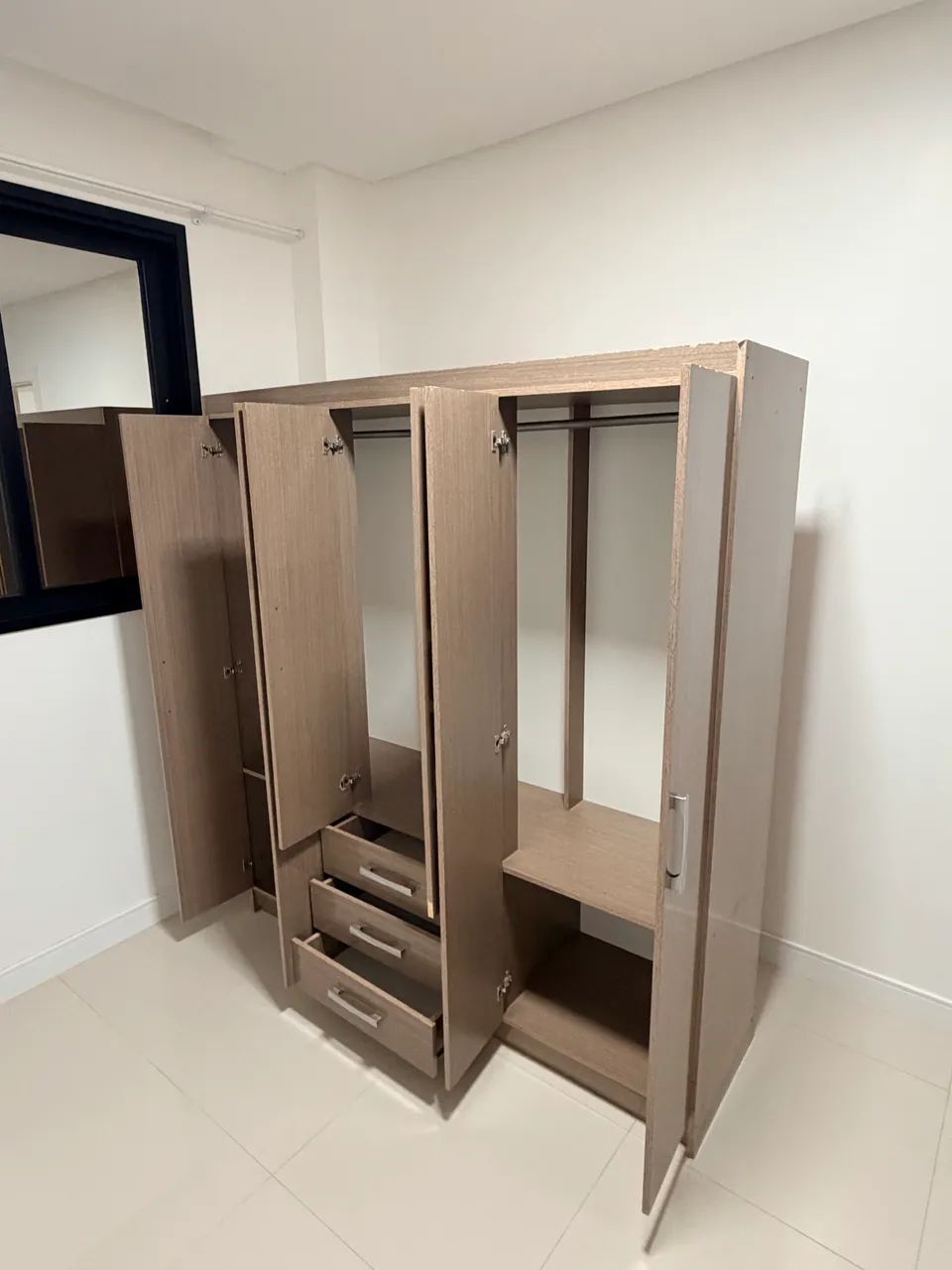 Guarda-roupa 6 Portas - Foto 3