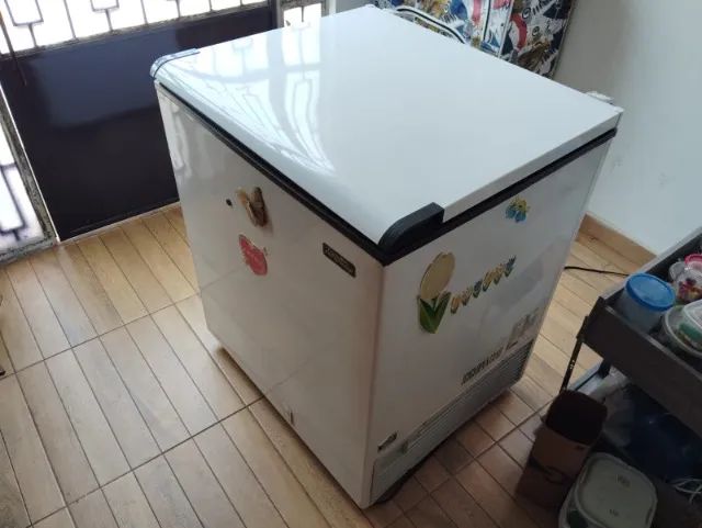 Freezer horizontal Esmaltec 1 Porta