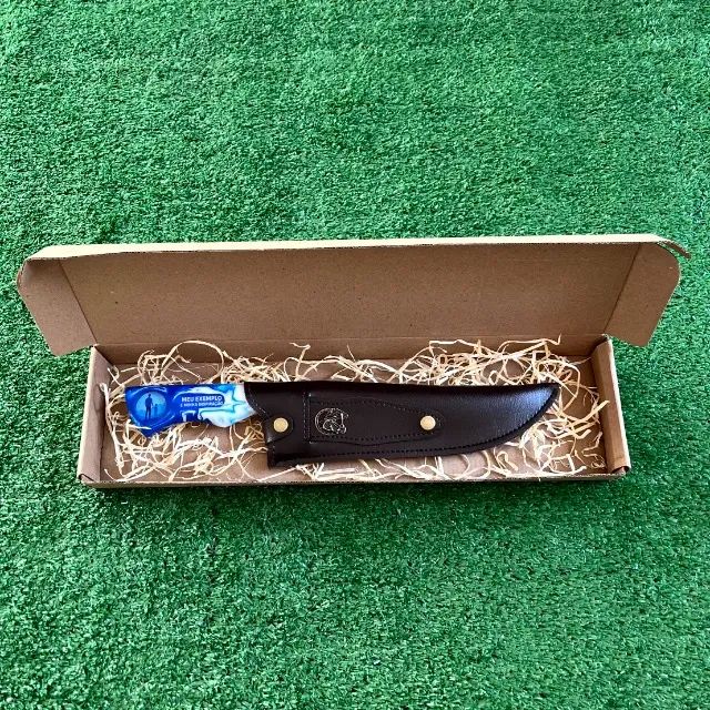 FACA PERSONALIZADA 10 POLEGADAS - MESTRE DO CHURRASCO  Uma faca diferenciada para quem lev - Foto 4