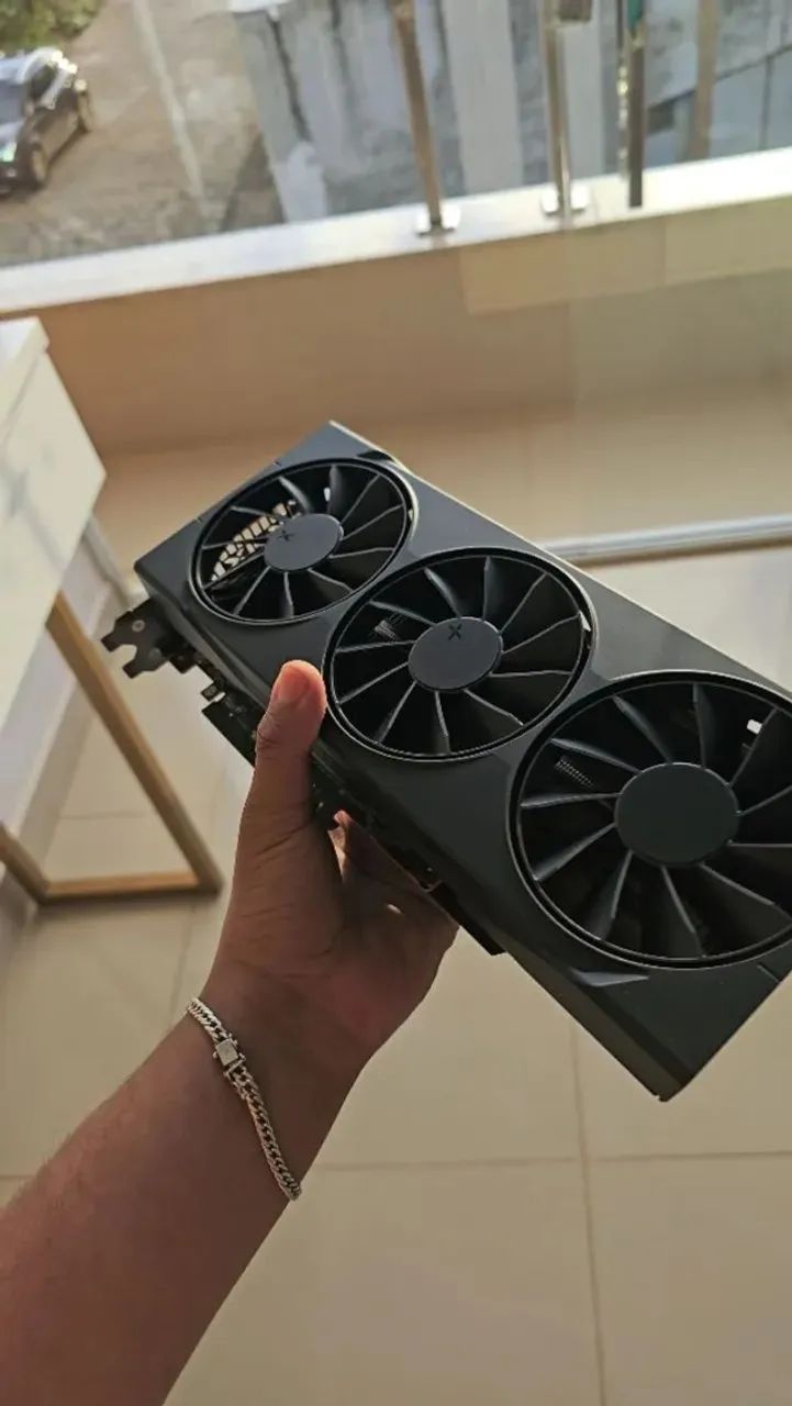 RX 9070 XT 16GB XFX SWIFT GAMING EDITION - Pouco Usada