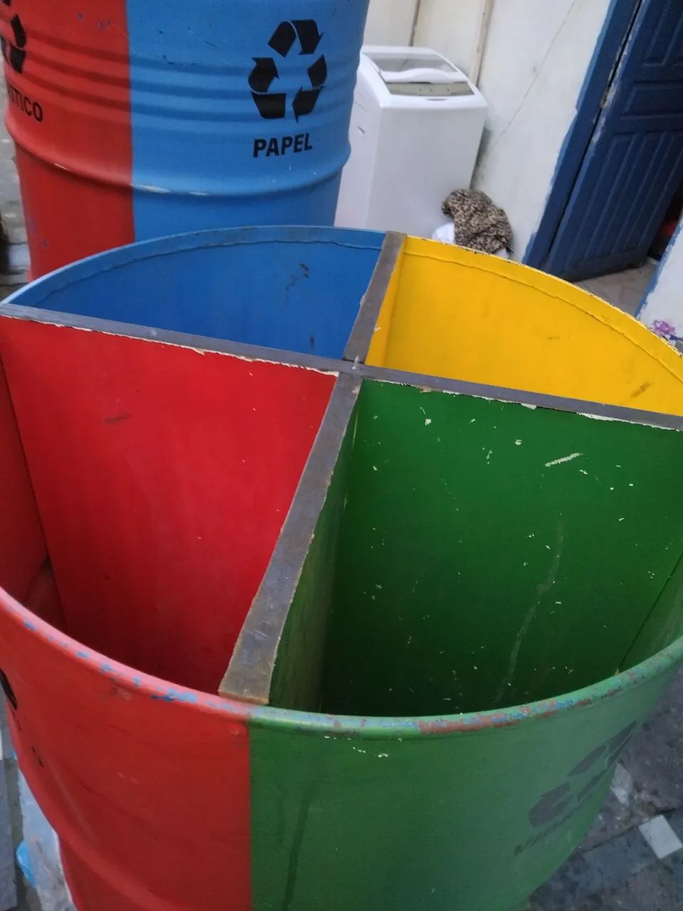 Latão 4 deles reciclagem separação total, vidros, alumínio, papéis,metas - Foto 5