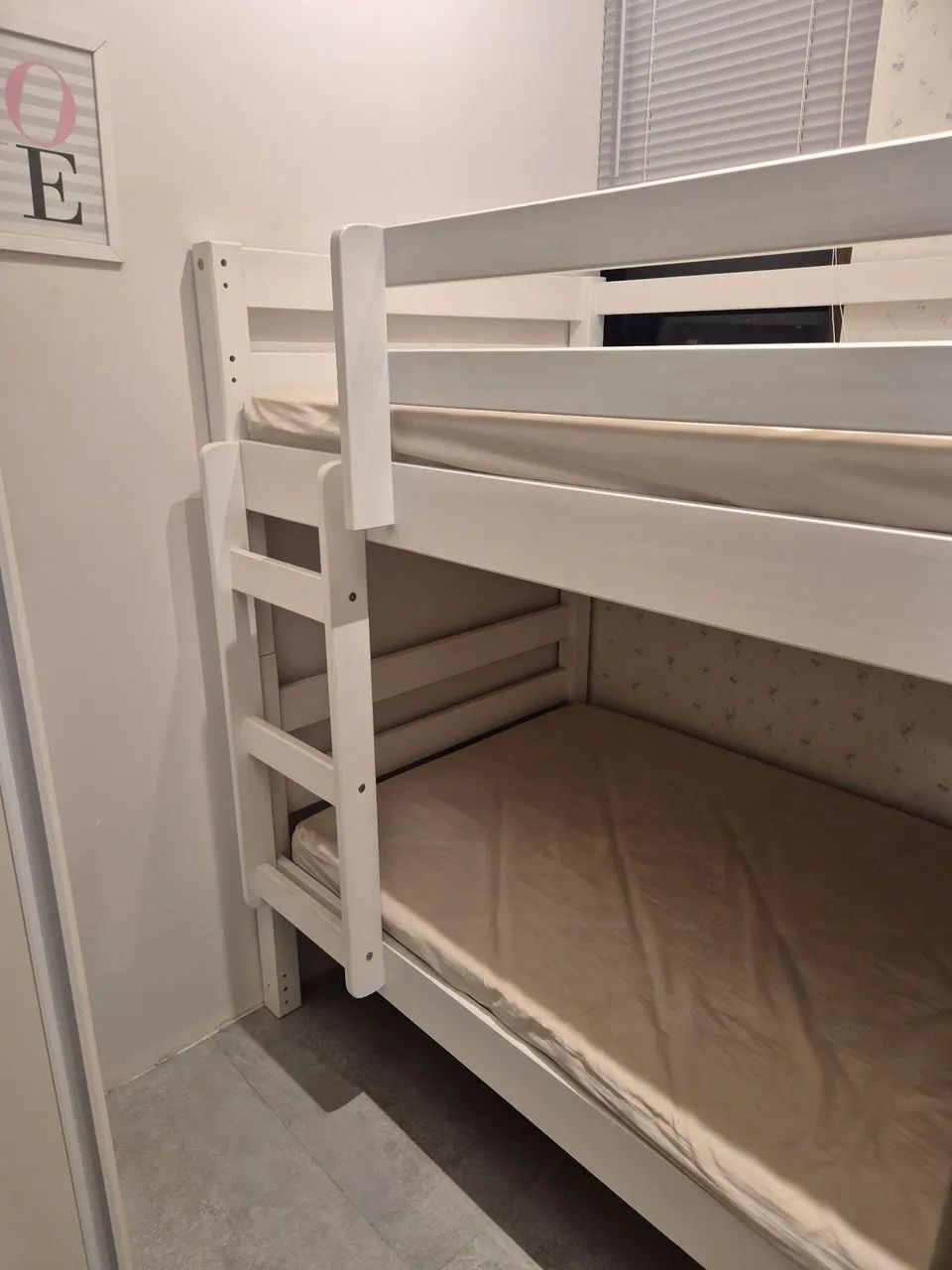 Cama beliche branca