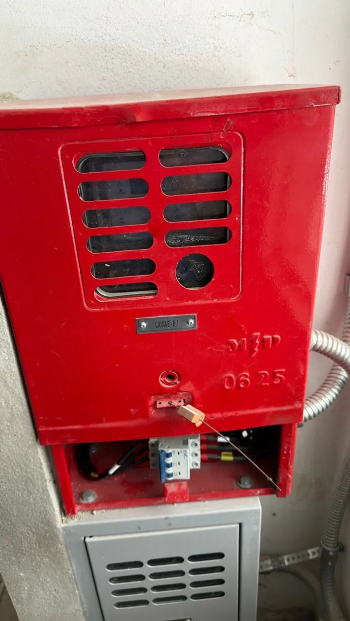 R$ 280 pra ir embora logo ,   Caixa de eletricidade  - Foto 2
