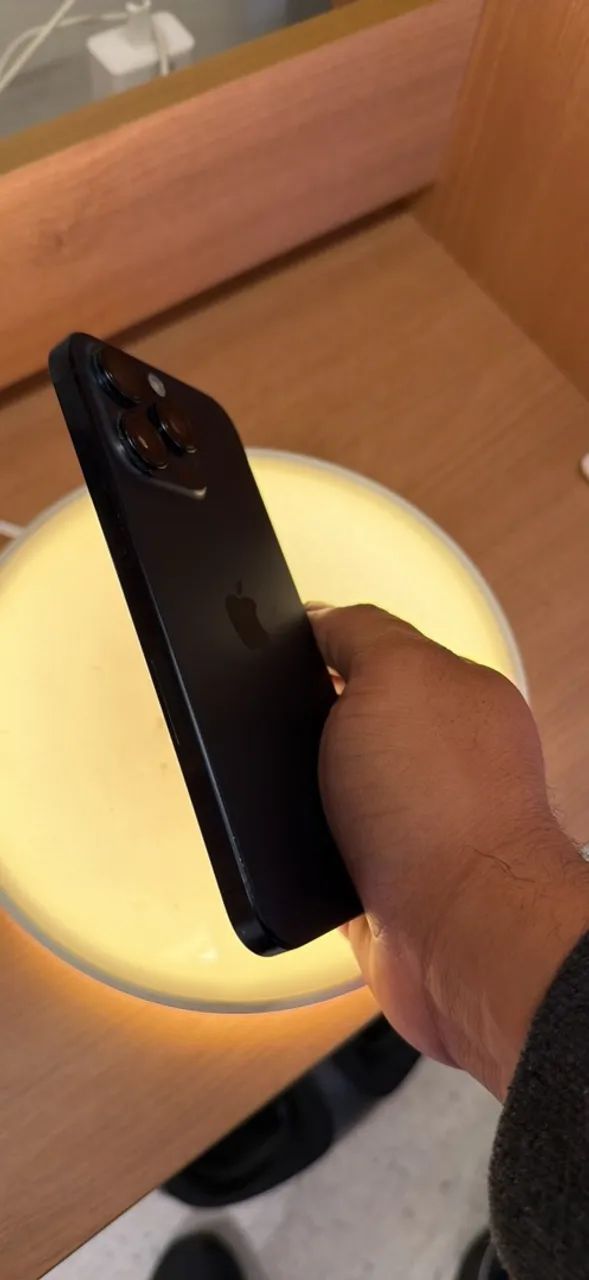 iPhone 15 Pro Max - Foto 2