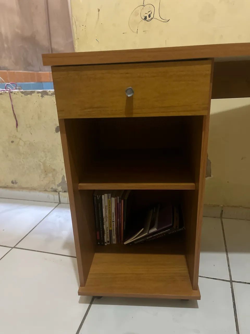 Escrivaninha a venda  - Foto 2