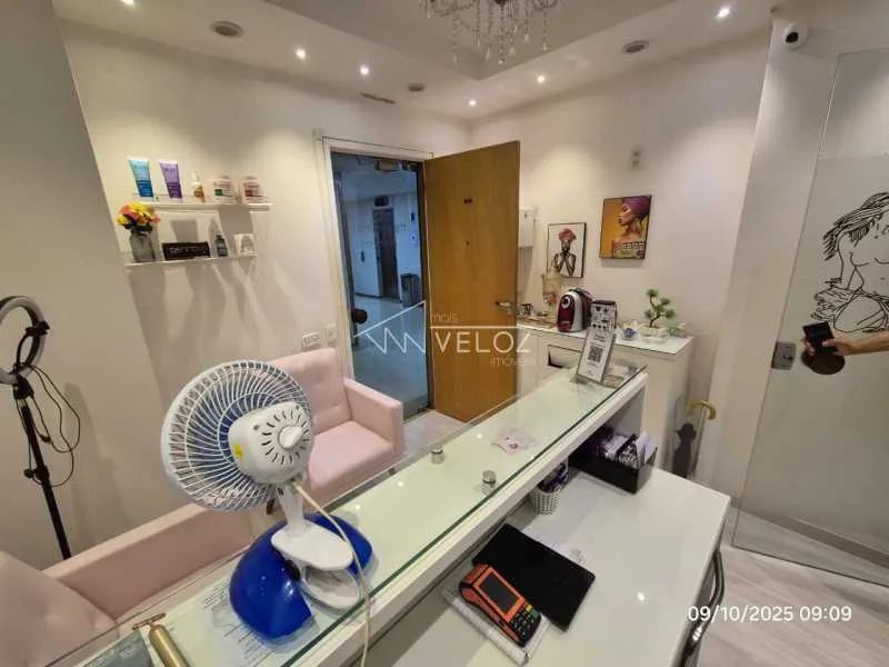 Sala : / Comercial / Glória