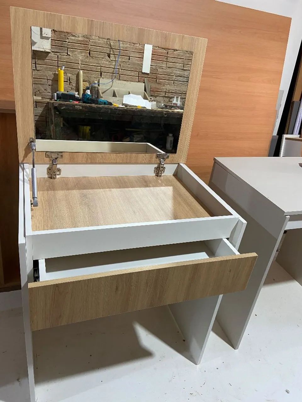 Mesa de Estudo + Penteadeira com gaveta  - Foto 5