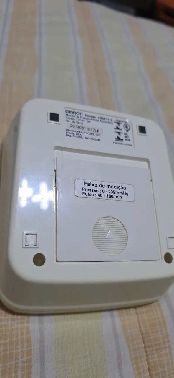 Monitor de Pressão Arterial de Braço Omron HEM-7113 Branco e Azul - Foto 5