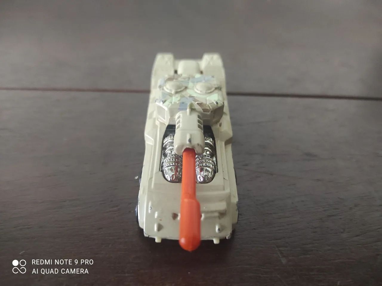 Hot Wheels Tanque Invader 2005 Mainline 