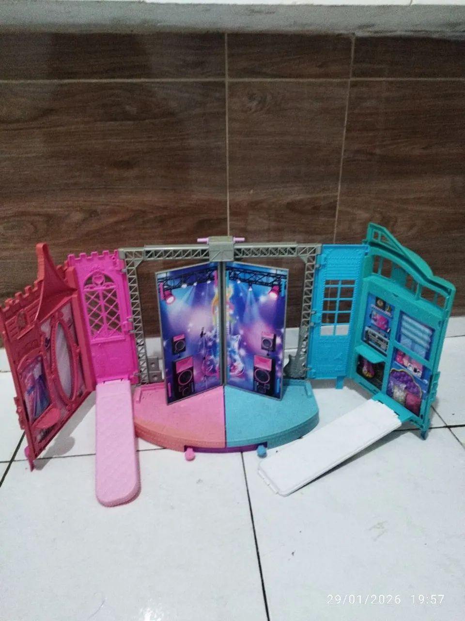 Palco Rock N Royals da Barbie Pop Star - Foto 2
