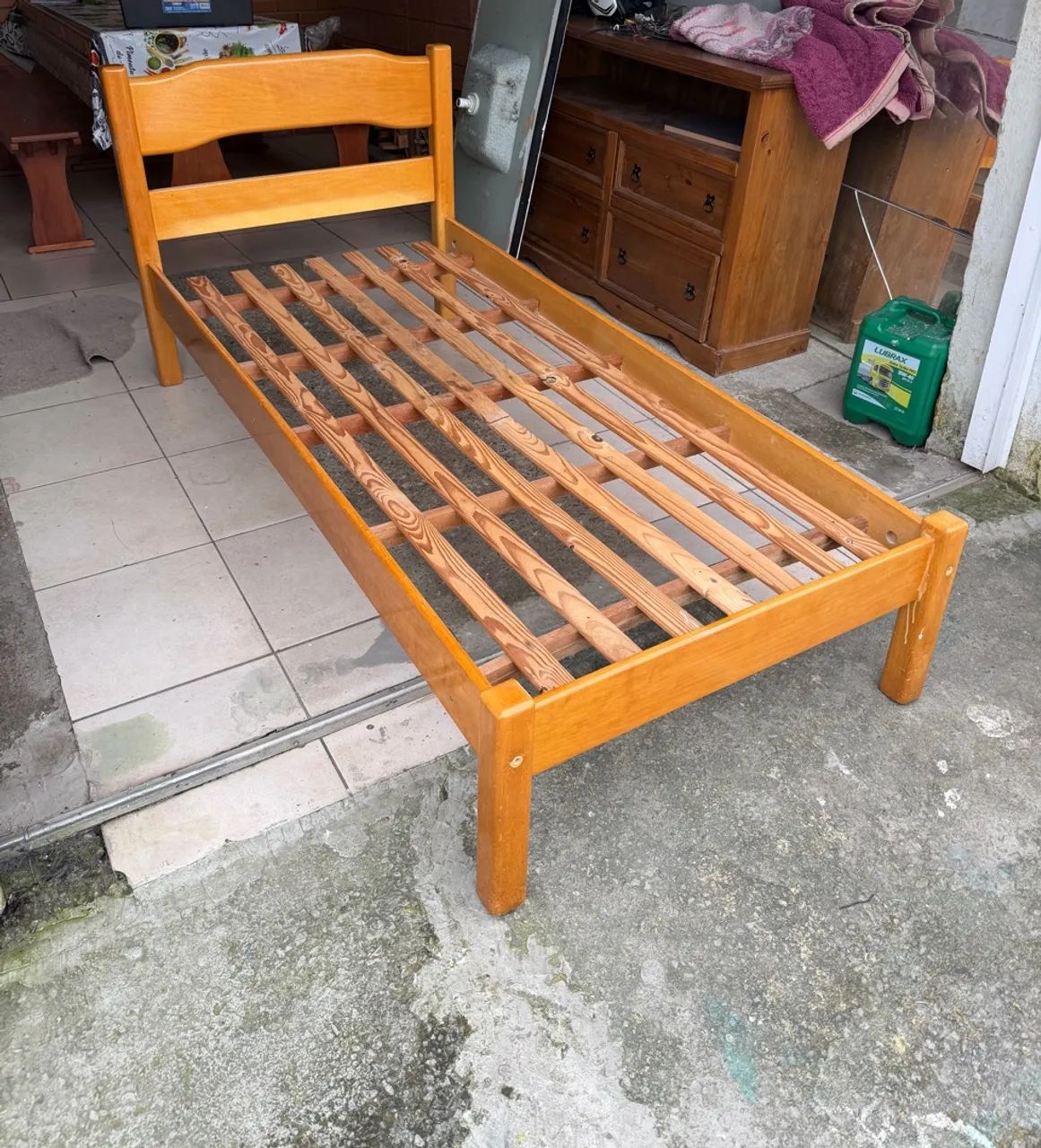 Cama de solteiro madeira 