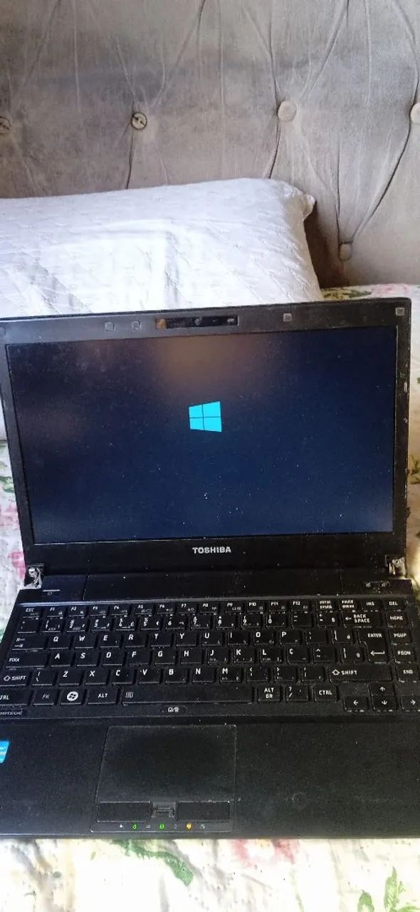 Notebook i5 Toshiba  - Foto 2