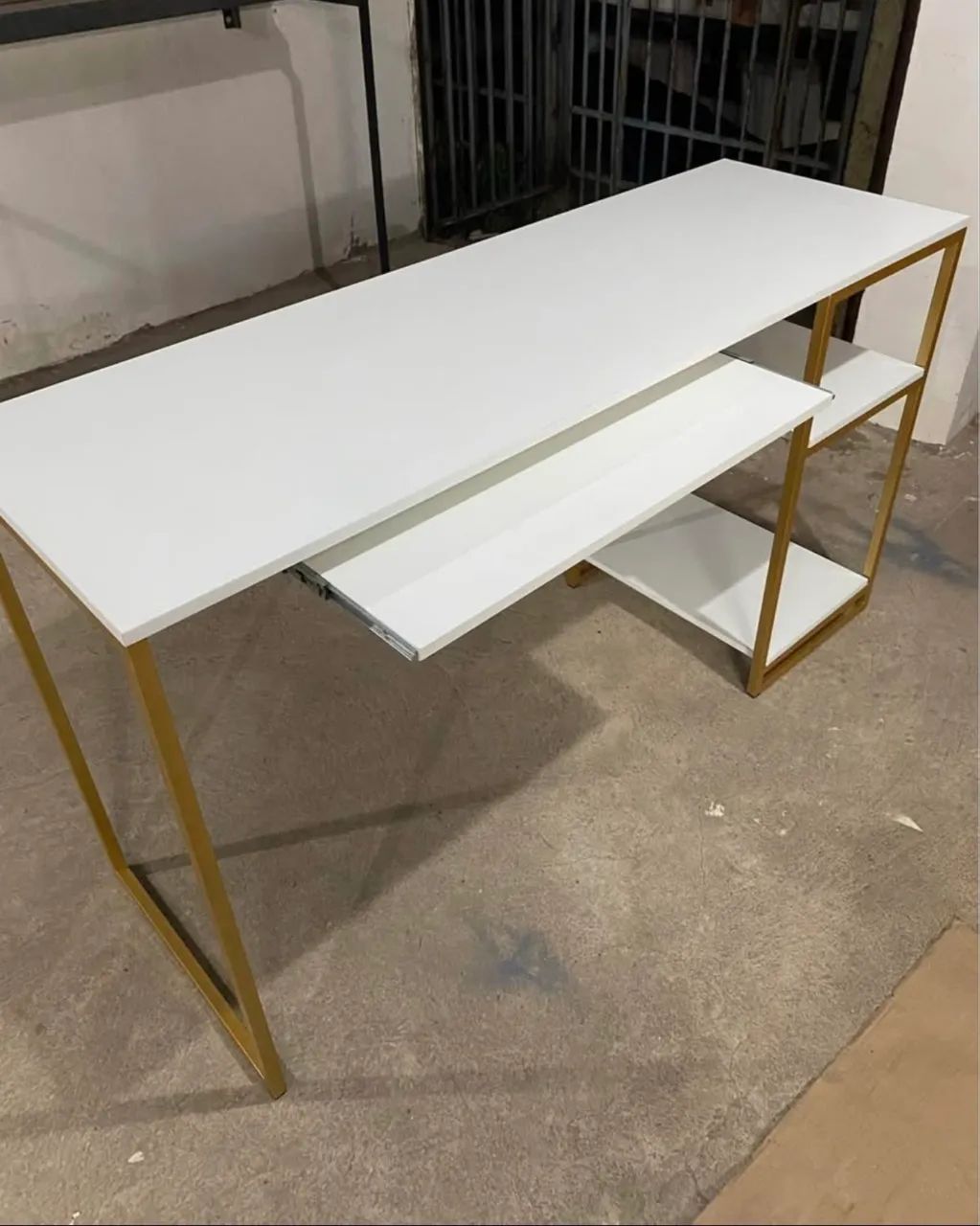 Mesa escrivaninha