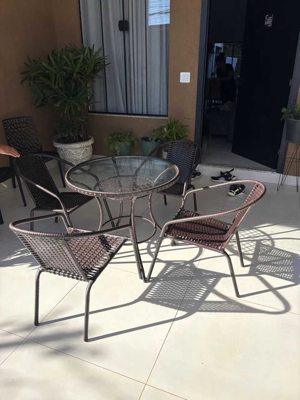 Cadeira com mesa de centro  - Foto 2