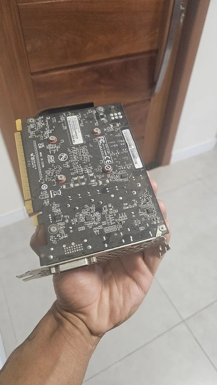GTX 1050 TI - Foto 2